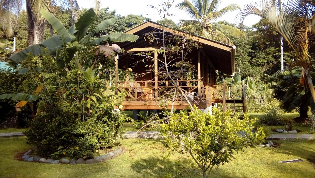 J And H Garden Cabinas Bocas Town Ngoại thất bức ảnh